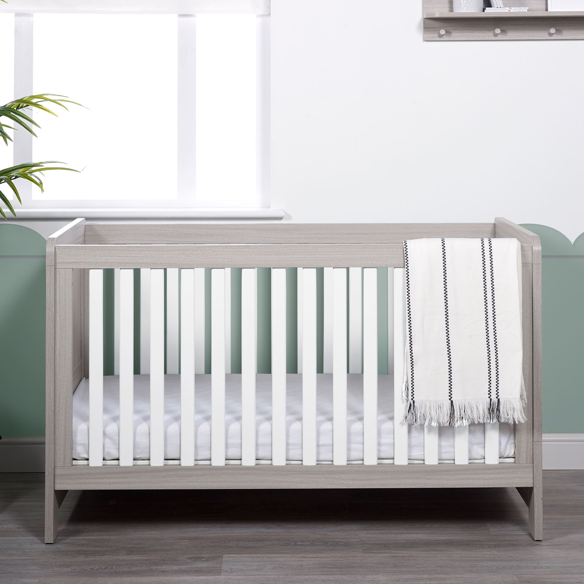 Ickle Bubba Pembrey Cot Bed, Wardrobe and Changing Unit/Chest – Babyland