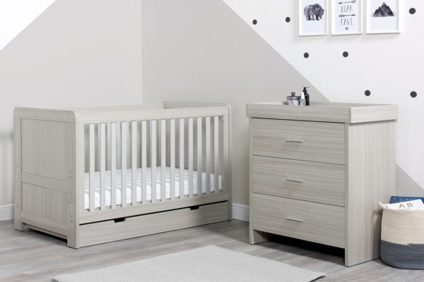 Ickle Bubba Pembrey Cot Bed and Changing Unit/Chest