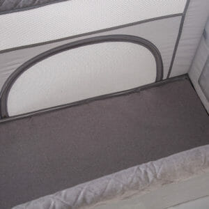 Dreamer bedside crib5