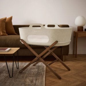 Snuzbaskit barley with walnut stand (6)