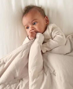 704179100wwtwducklingquilt 0000 704179100 Quilt 01 1200x