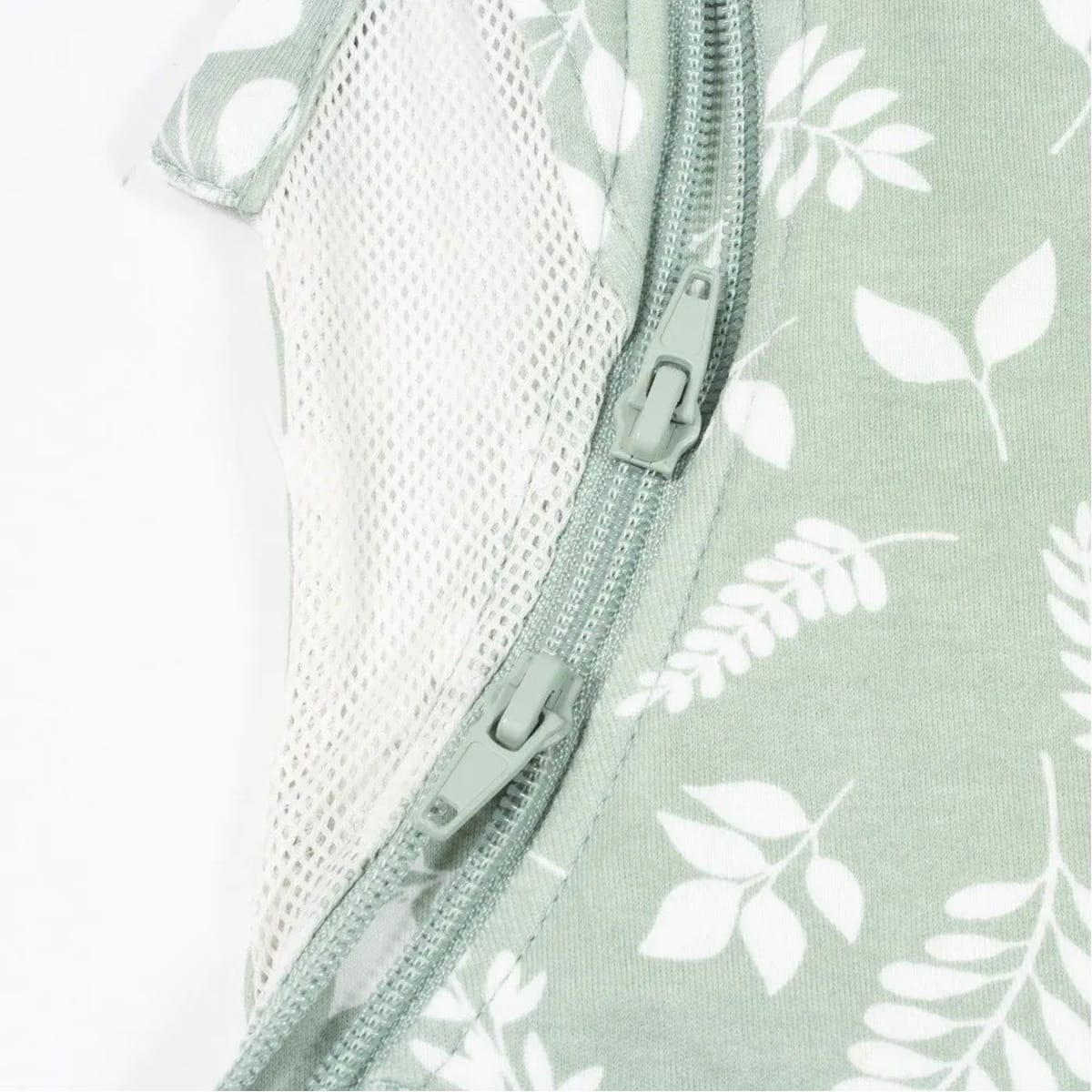 Purflo 2.5 Tog Swaddle To Sleep Bag – Fern (5)