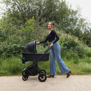 My babiie mb450i 3in1 travel system black