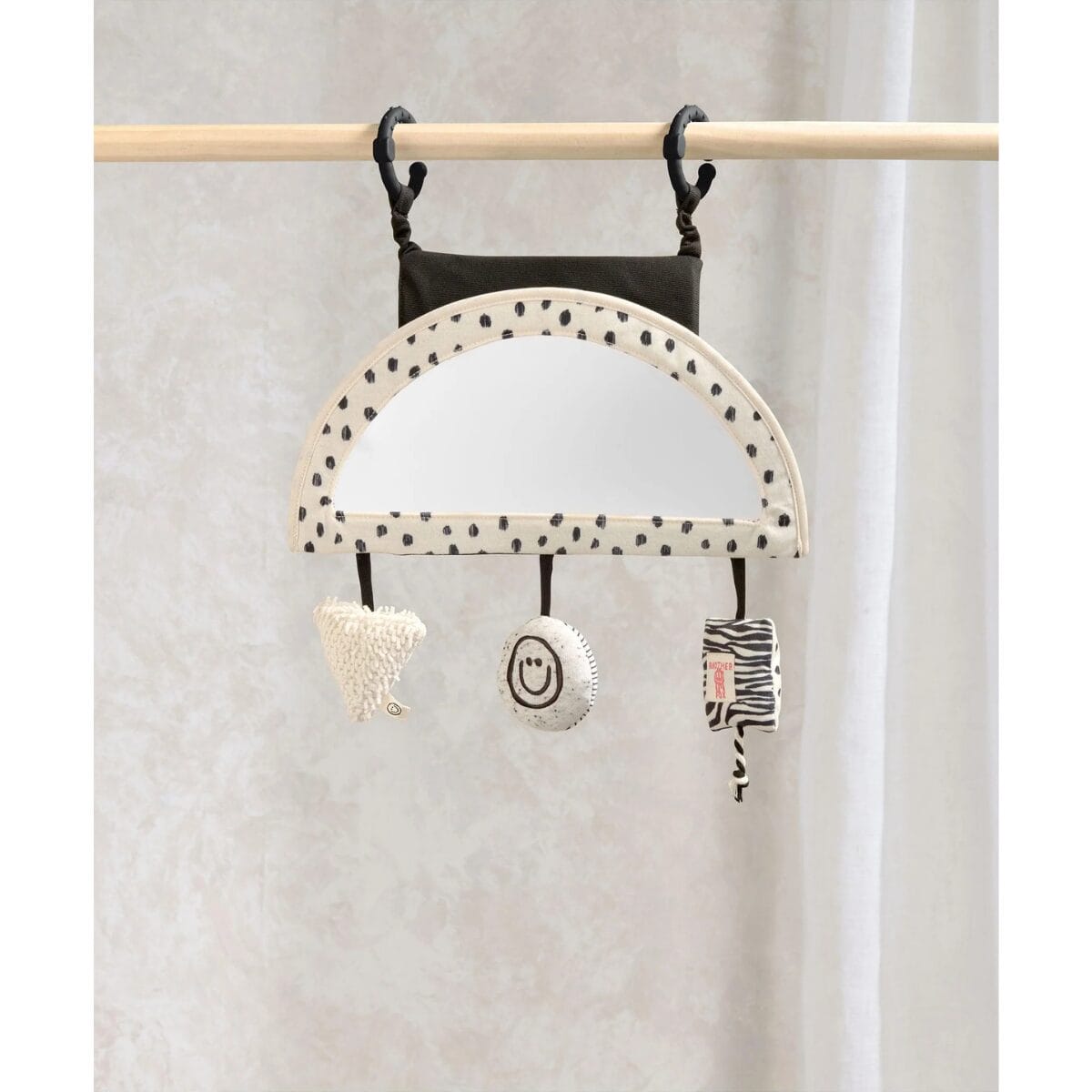 Mamas & papas x another fox car seat toy (1)