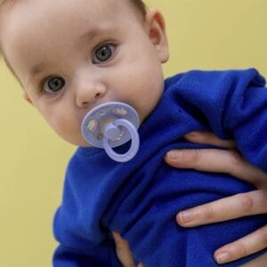 Yo bibs x moomin colour dummies 2 pack dreaming baby pink mix (1)