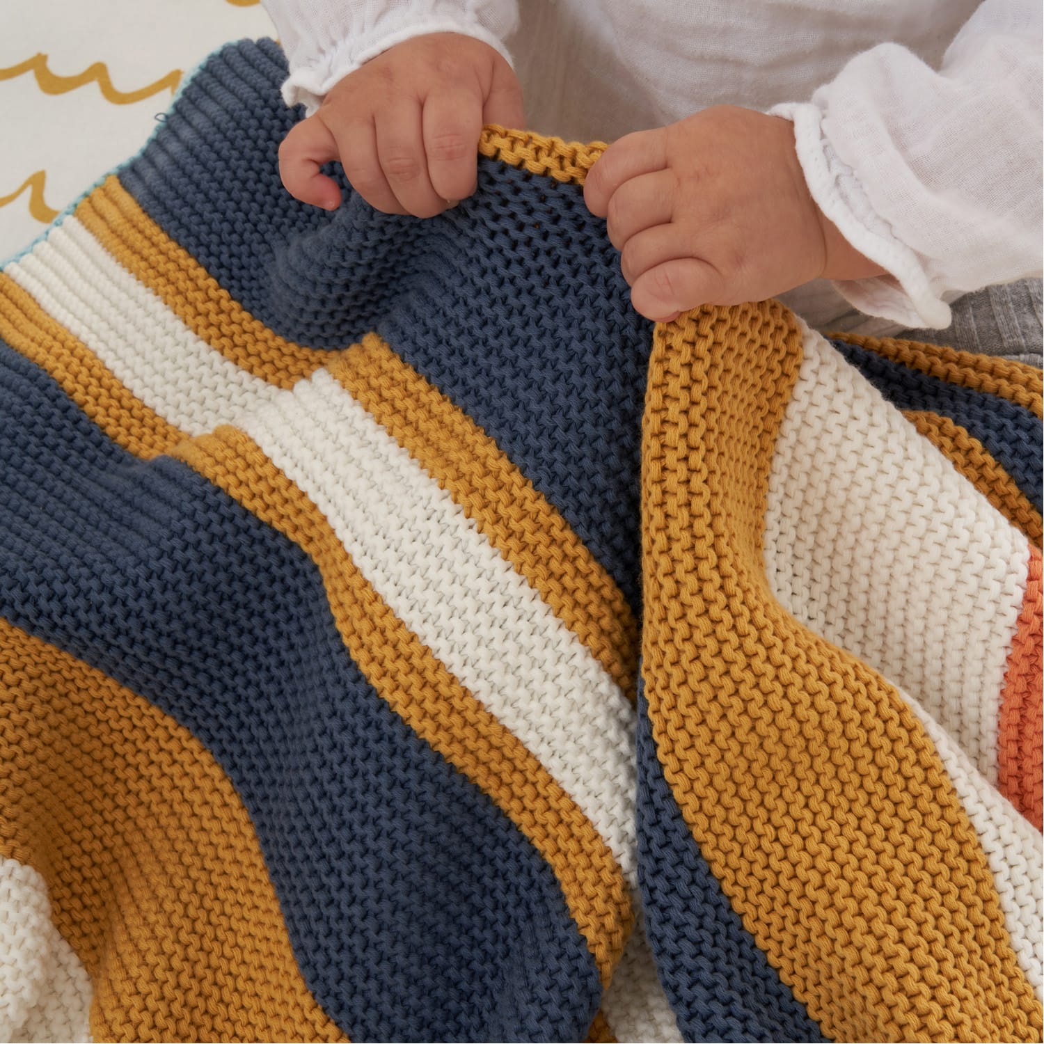 Tutti Bambini Chunky Knitted Baby Blanket Our Planet (2)