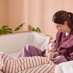 Tutti bambini cozee bedside crib scandinavian walnut ecru (4)