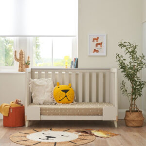 Tutti bambini hygge mini cot bed in light oak and white (7)