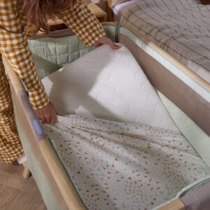 Tutti Bambini CoZee Sense Bedside Crib Drifted Oak Eucalyptus (11)