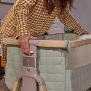 Tutti Bambini CoZee Sense Bedside Crib Drifted Oak Eucalyptus (8)