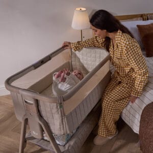 Tutti Bambini CoZee Sense Bedside Crib Soft Walnut Cocoa (2)
