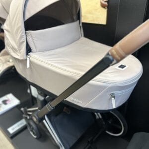 D666BEBB 40F8 446C B458 9F552D21AB11