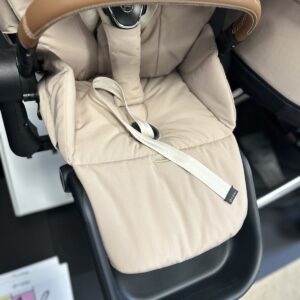 FB0E4FF3 6A33 4855 BCE4 47930153AF89