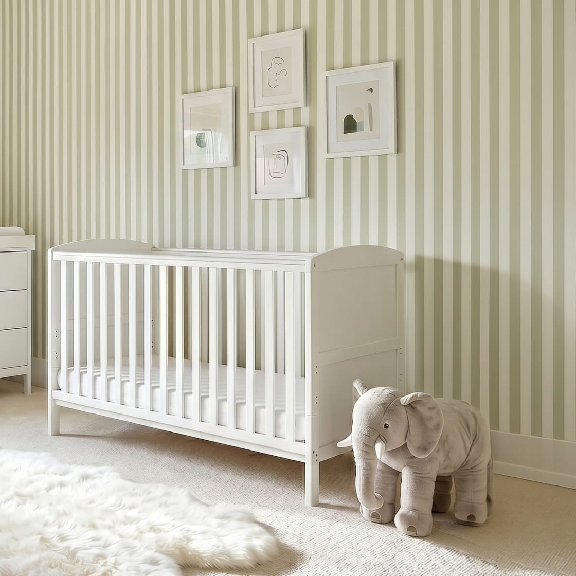 Bebe & Beyond Dreamer Cot Bed White