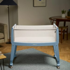 SnuzPod Studio Bedside Crib Santorini Sky (1)