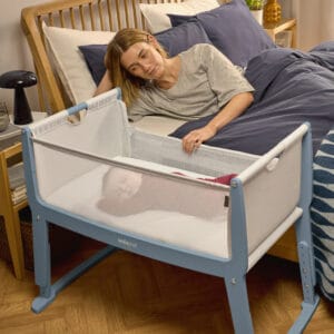 SnuzPod Studio Bedside Crib Santorini Sky