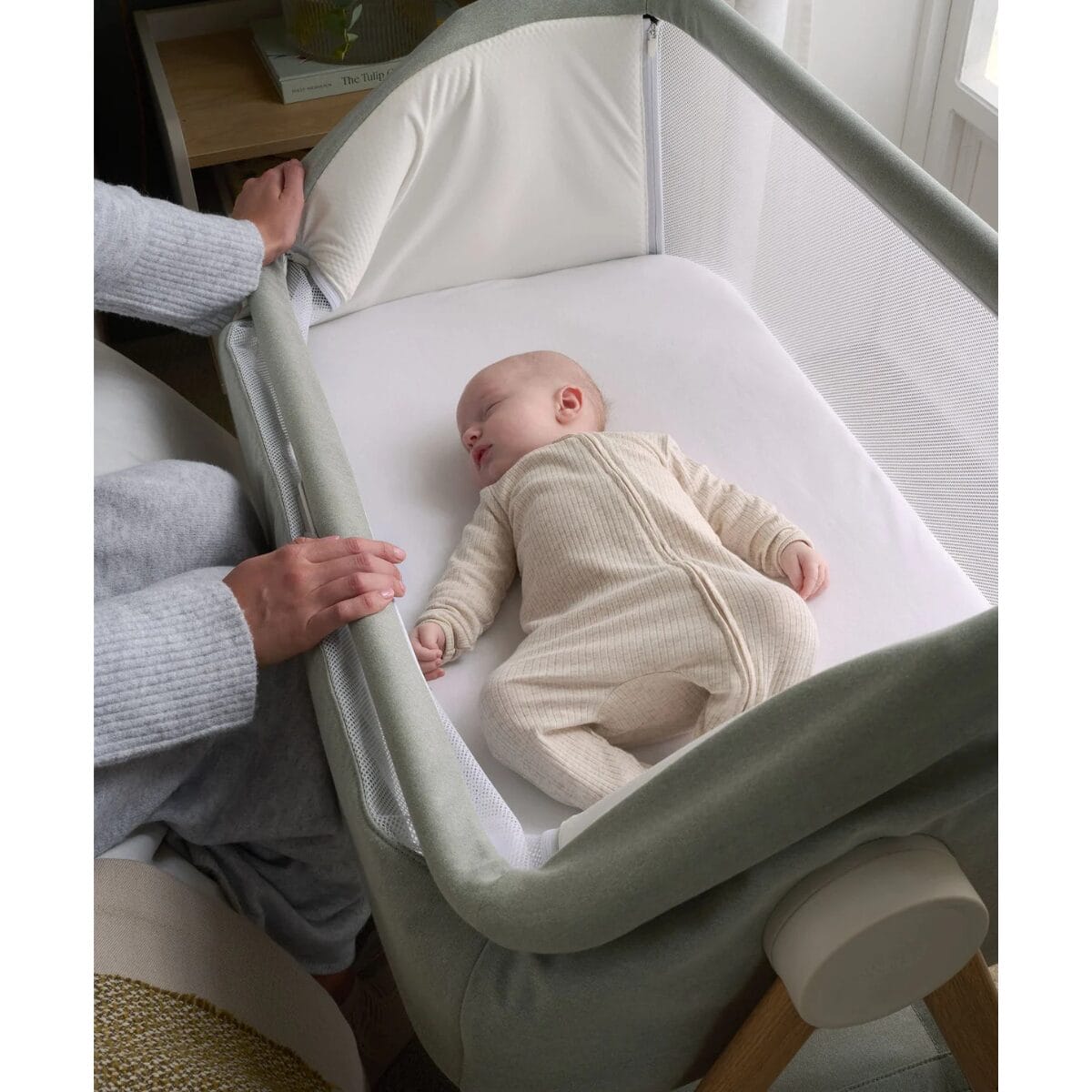 Mamas & Papas Lua Bedside Crib Sage (2)