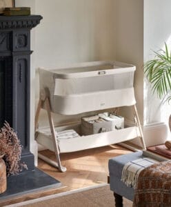 Mamas & Papas Lua2 Bedside Crib Sand (11)
