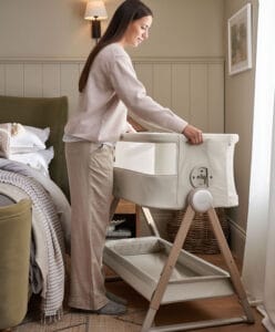 Mamas & Papas Lua2 Bedside Crib Sand (12)